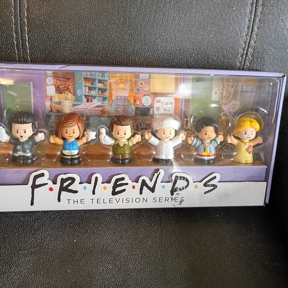 Fisher-Price Little People Friends TV Show Collectible Figures ( closet)